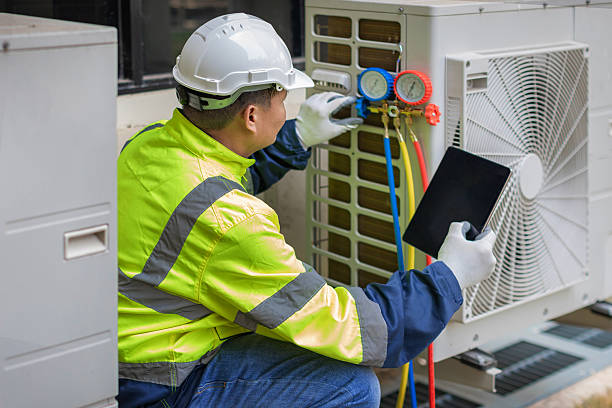 Professional Hvac Installation technician working in Valhermoso Springs, AL